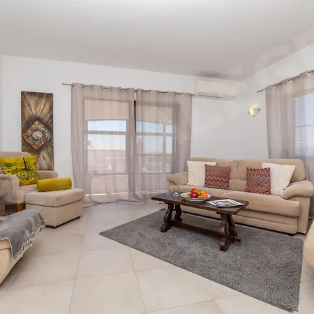 Villa Vivenda Vista Alegre Estômbar